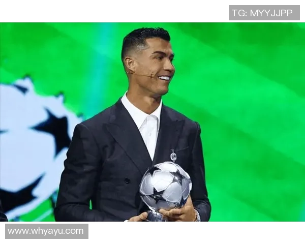 球迷疯狂冲进场内夺走C罗球衣引发热议的欧冠奇观